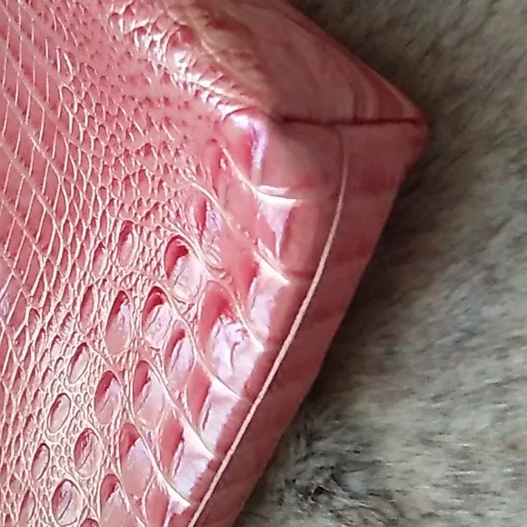 Brahmin Melbourne leather croc embossed cross-body handbag - Picture 7 of 10